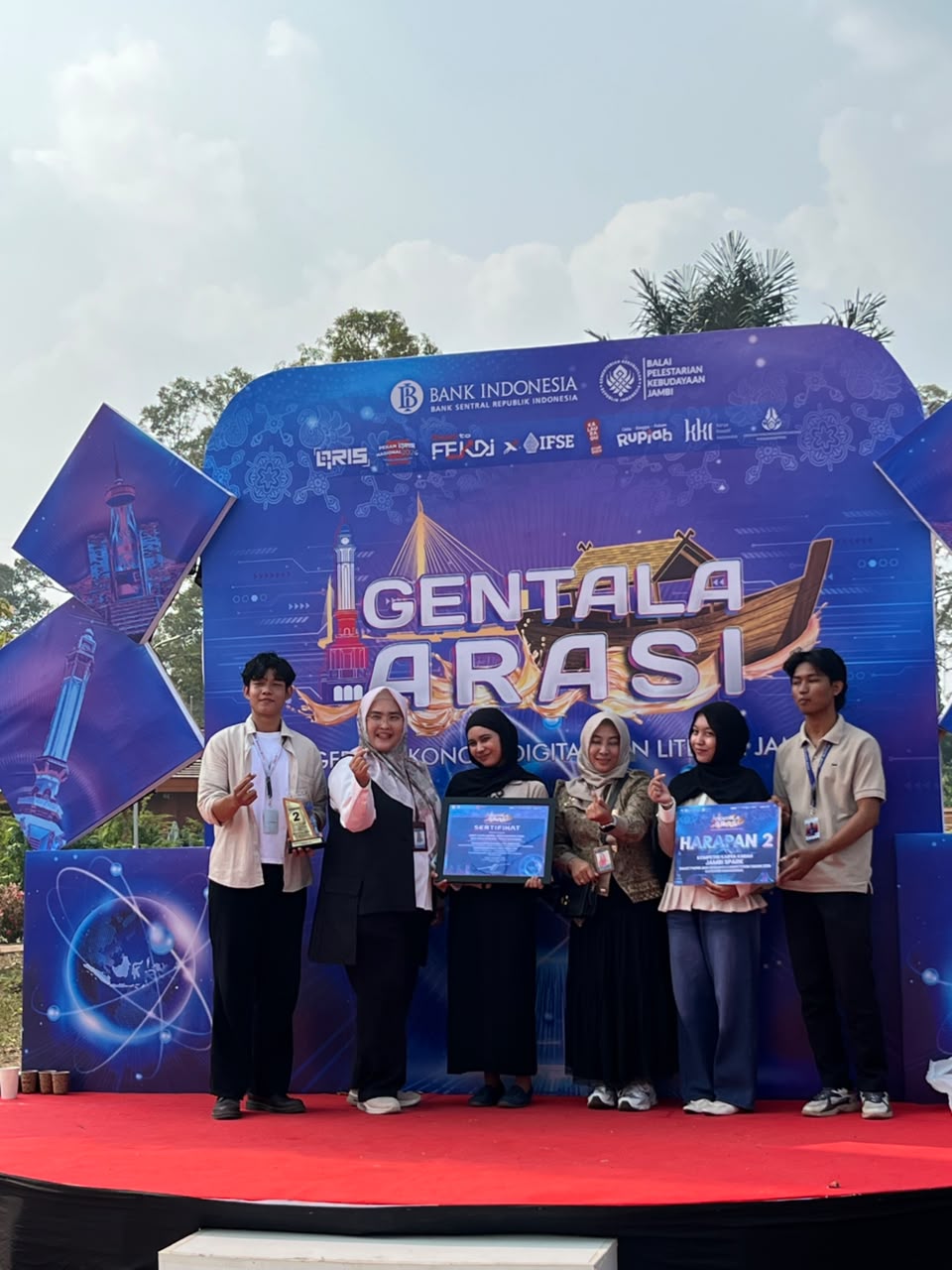 Tim Arief Surya Darma pada Jambi SPARK Smart Paper dan Research Competition yang meraih Juara Harapan 2.